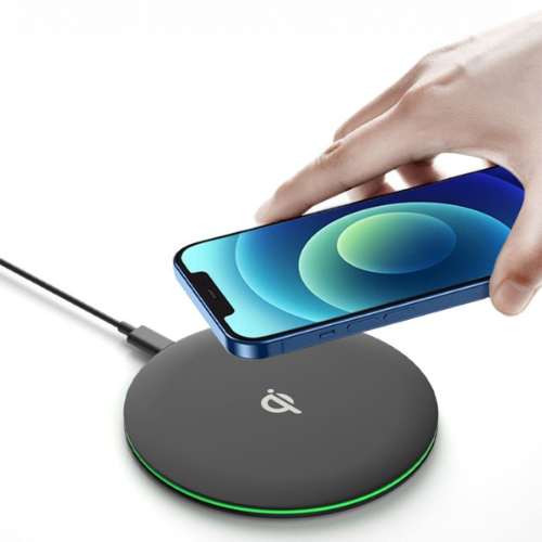 Chargeur de téléphone à induction - Recharge sans fil rapide pour iPhone et Samsung Galaxy. Technologie Qi, charge sans fil efficace pour smartphones. Découvrez notre sélection de chargeurs à induction dès maintenant 